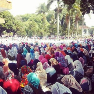 Ribuan siswa memadati halaman Gedung Pendopo Garut Ikuti Doa Bersama
