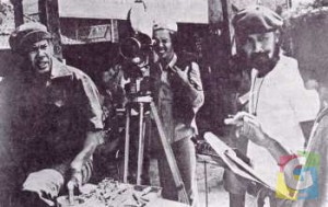 Keterangan Foto: Akor berwatak keras, Masito Sitorus (kiri) dan sutradara (alm) Ami Priyono di lokasi syuting film “Jakarra-Jakarta”. Setahun jelang nomunasi diberlakukan, Masito merebut gelar “Aktor Pembantu Utama Terbaik “ dari film itu di FFI 1978 Ujungpandang, ( Dokumenasi Yodaz) 