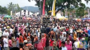 Ribuan orang memadati ritual adat Nyangku, diPanjalu Kabupaten Ciamis, Foto Istimewa