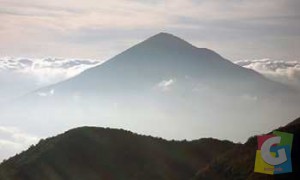Gunung Cikuray (foto Istimewa)
