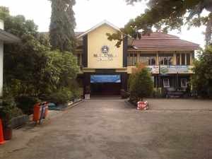 Kampus  SMA 1 Banjar sekitar pukul 10.15 WIB (selasa, s/8/2015) terlihat sepi karena siswanya diliburkan, foto hermanto