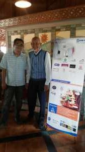 Sekretaris PHRI Garut Tanto S, Reza bersama GM Kampung Sumber alam Hotel & Resort Yoen Wachyu bersama banner promo Hayu Ka Garut Bareng BRI 