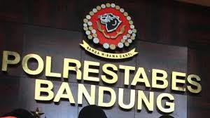 Papan Nama Polrestabes Bandung, foto istimewa