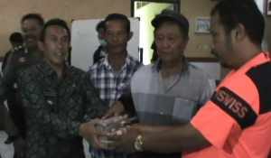Penyerahan Uang Kompensasi kusir delman di Kecamatan Tarogong Kaler, foto fiat