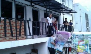 Distribusi bantuan bencana melalui Posko PHRI Garut Peduli, foto dok