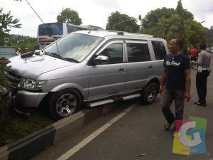 Ini dia minibus yang menghantam PJU di Kota Banjar, foto Hermanto