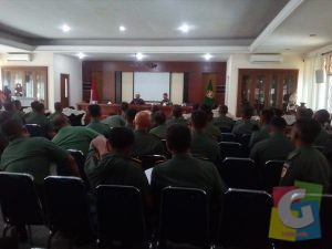 Para Perwira TNI AD Saat mendapatkan pembekalan Kepemimpinan dari Bupati Purwakarta, foto Deni 